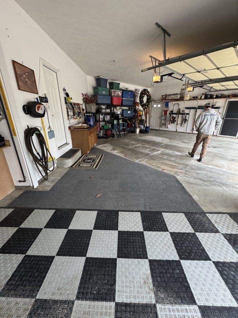 Gallery photos for Revitalize Your Garage with Expert Floor Coatings: Image #2