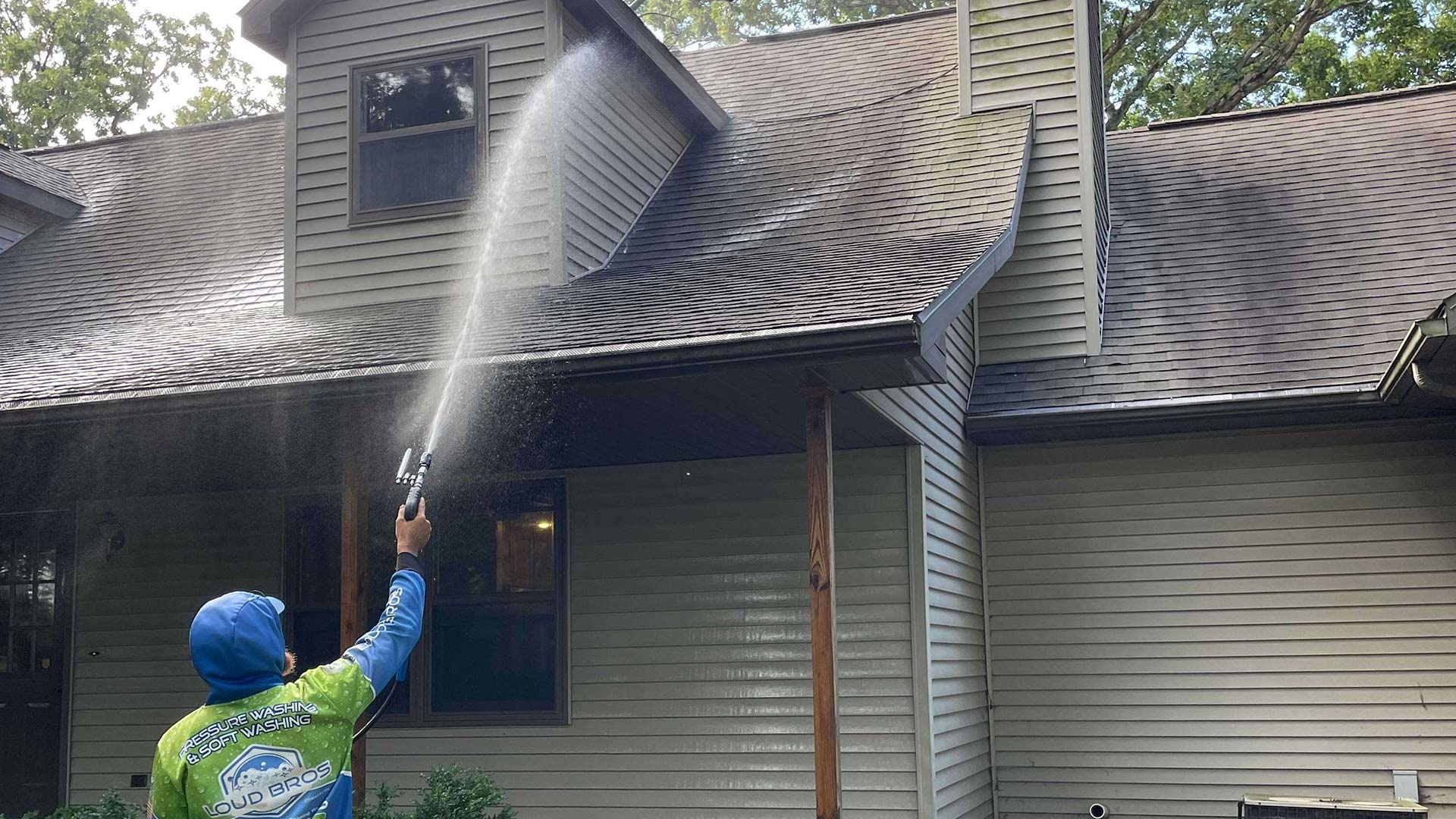 roof cleaning